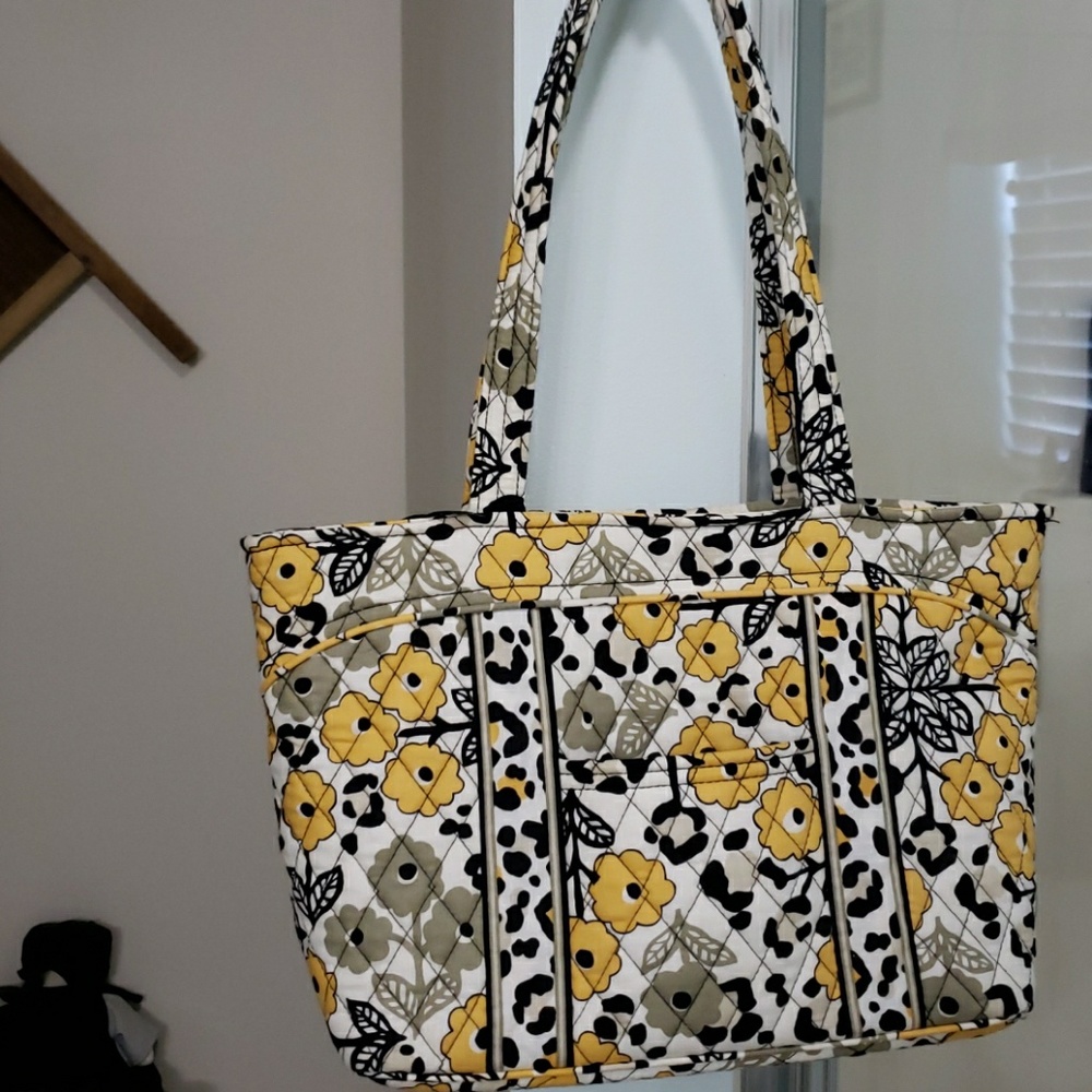 Vera Bradley Mandy tote in Go Wild pattern